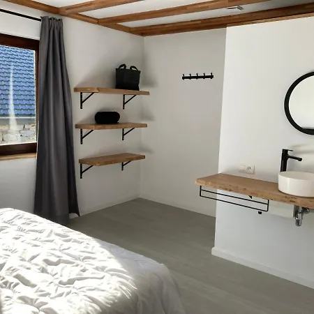 Dhoris بيت للعطل